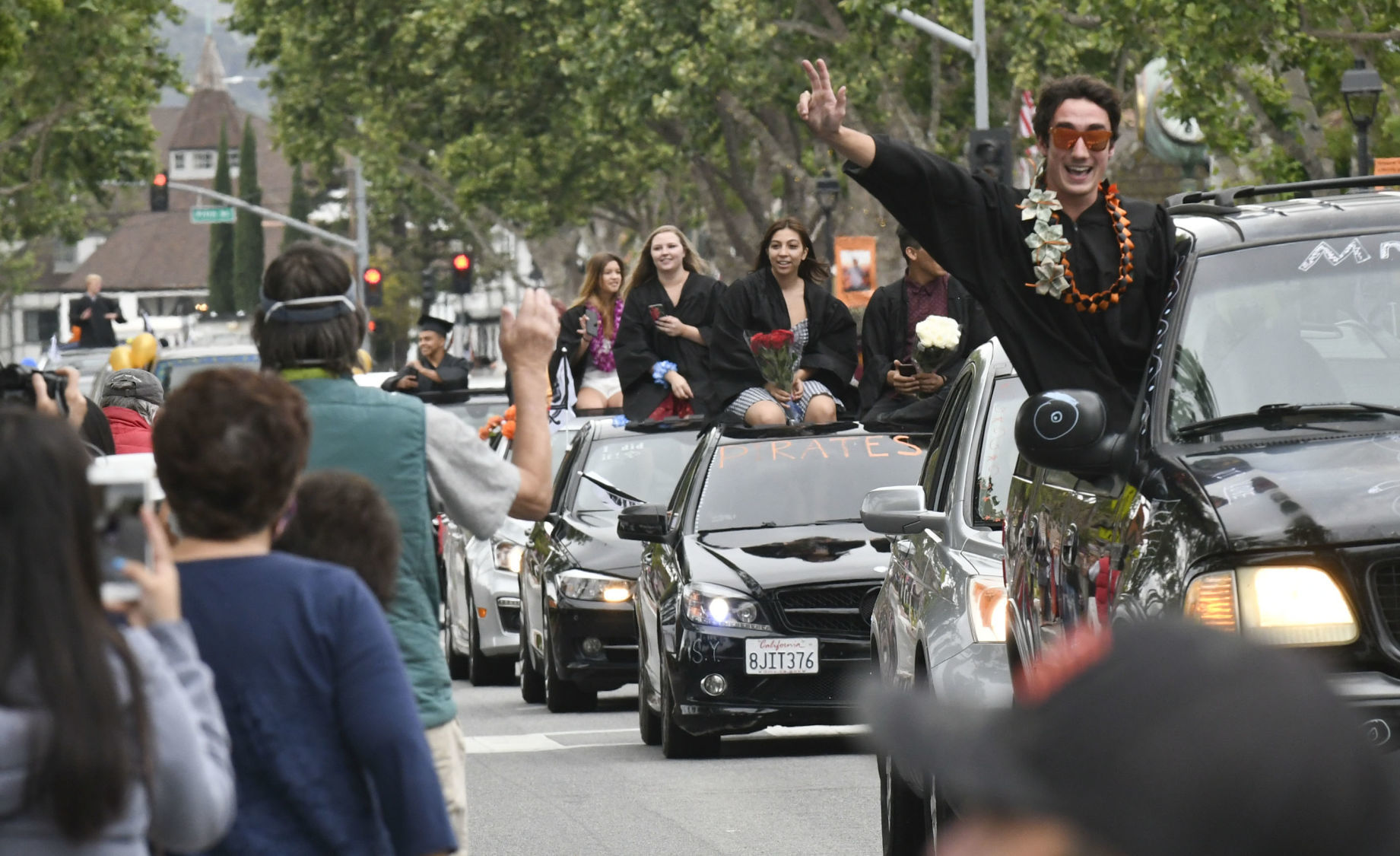 060520 SYVHS grad parade 01.jpg